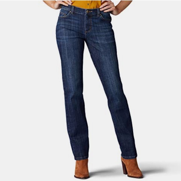 Lee Denim - Lee~Blue Jeans / New With Tag / Relaxed Fit~Straight Leg~Mid Rise